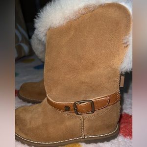 Girls uggs